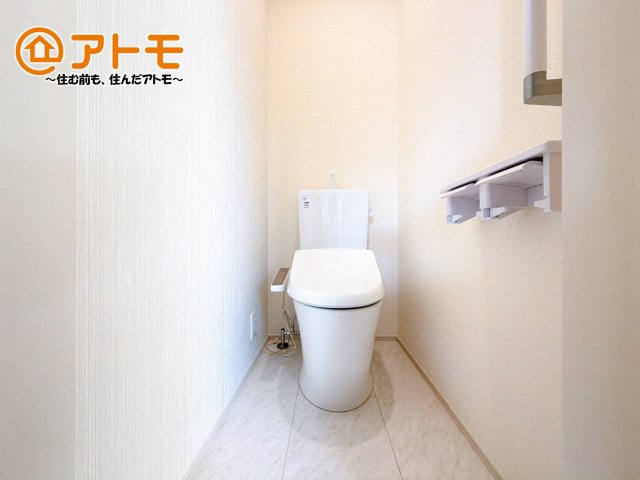 【トイレ】 | 伊豆の国市南條　新築一戸建て　全1棟 | ２つトイレがあるので朝も混みあわずに使うことができます！