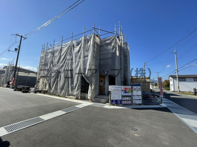 大和高田市西坊城１号棟の外観|外観は落ち着いています