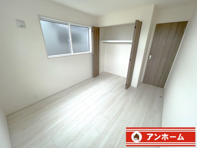 大和高田市西坊城１号棟の洋室|洋室です