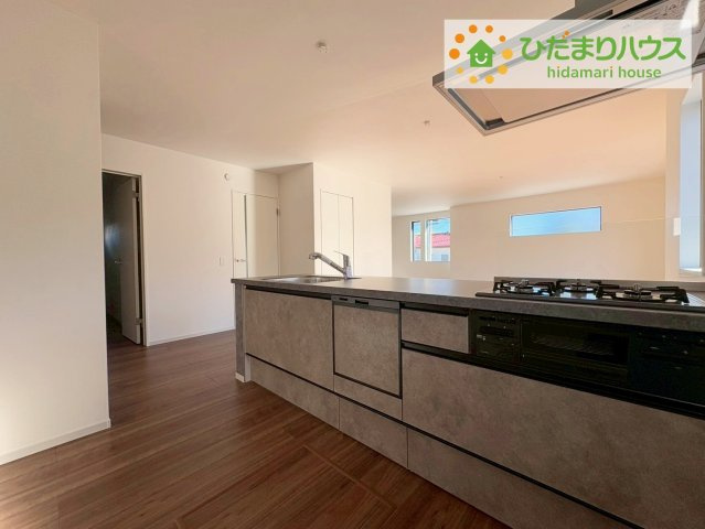 ひたちなか市足崎1期　新築戸建　2号棟のキッチン|お子様も自然とお手伝いができる、オープンキッチンで、ママも大助かり(^^♪