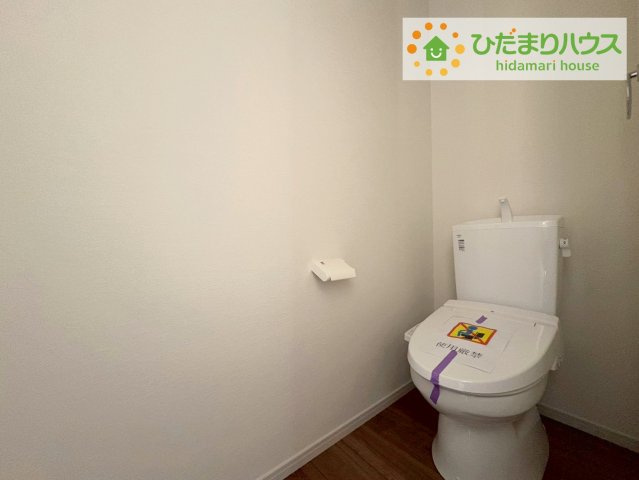 ひたちなか市足崎1期　新築戸建　2号棟のトイレ|白を基調としたトイレは、インテリア次第でどんな空間になるかワクワクしますね♪