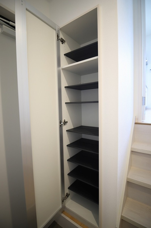 モアメゾン中央公園前の収納|たっぷりとした収納スペースです