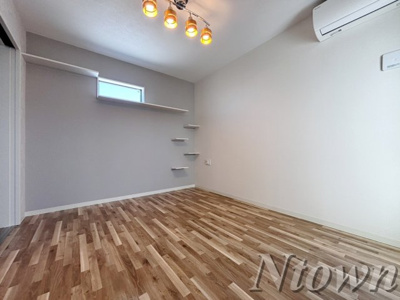 【居間・リビング】 | Katze志賀本通(カッツェシガホンドオリ) | ゆったり過ごせる居間です