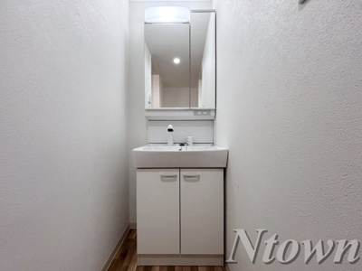 【独立洗面台】 | Katze志賀本通(カッツェシガホンドオリ) | 使いやすい独立洗面台です