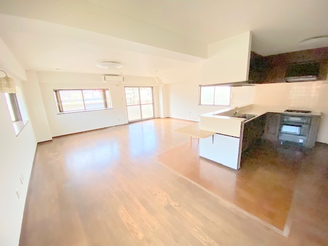 クレドールの居間・リビング|リビング　28帖