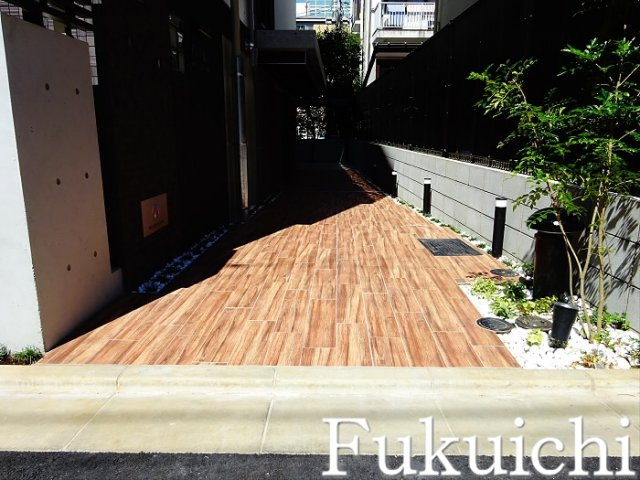 LUORE学芸大学のエントランス