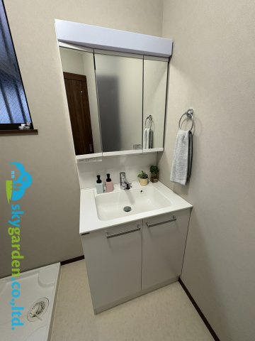 藤沢市大庭　中古戸建の独立洗面台|独立洗面台です