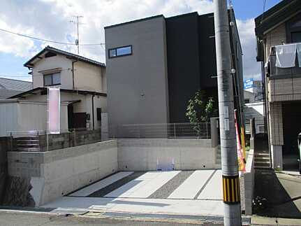 広島市佐伯区五日市町大字昭和台 昭和台の前面道路含む現地写真