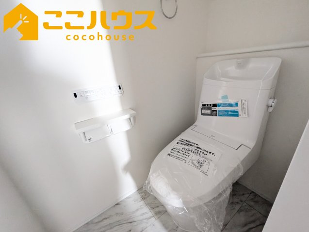 豊見城市名嘉地　新築戸建て　全3棟　2号棟のトイレ|高機能トイレ