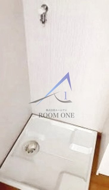 春月ビルの設備|洗濯機置き場です。