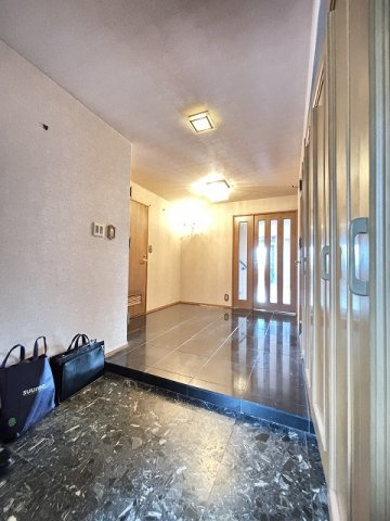 【玄関】 | ロワールマンション・アール植物園