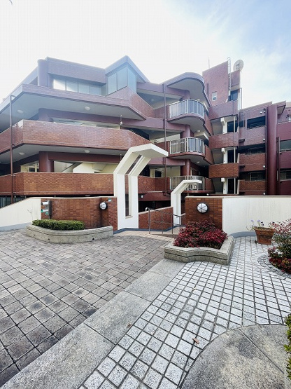 【外観】 | ロワールマンション・アール植物園