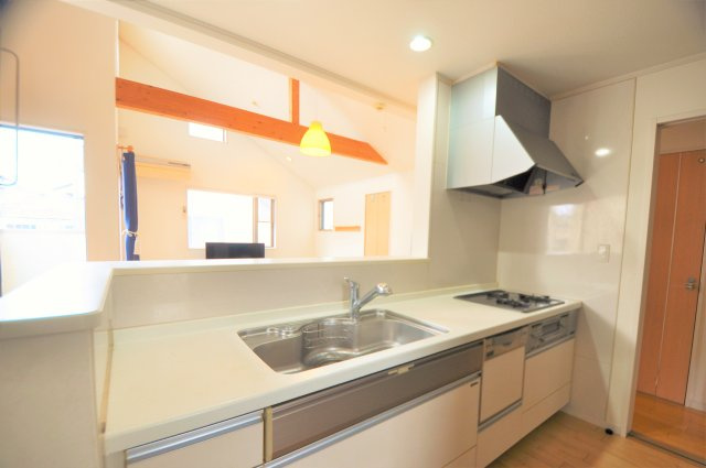 茅ヶ崎市円蔵　中古戸建のキッチン