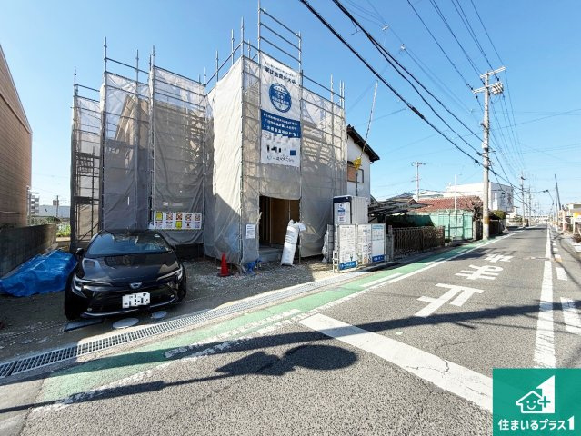 貝塚市久保　第9期　新築一戸建ての外観|現在建築中！落ち着いた街並みで新生活を始めることが出来そう！周辺の物件も併せてご紹介させて頂きます！