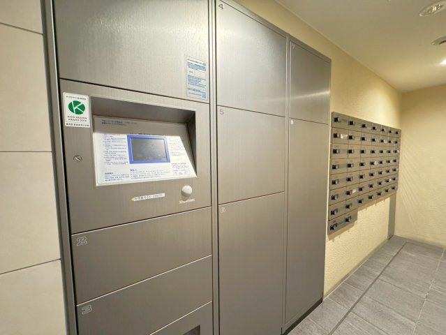 駅徒歩３分の駅近☆７階につき眺望良好☆リビング床暖房付２ＬＤＫ☆クラッシィハウス御池柳馬場の設備|宅配ボックス