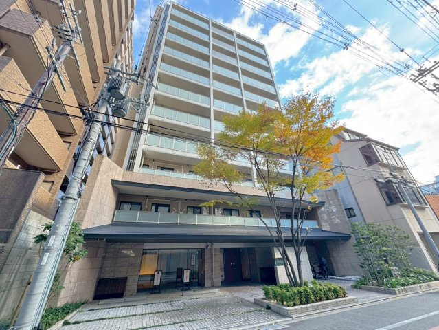 駅徒歩３分の駅近☆７階につき眺望良好☆リビング床暖房付２ＬＤＫ☆クラッシィハウス御池柳馬場の外観|外観＆来客用駐車スペース