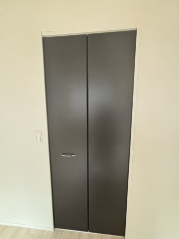 メゾンプリマベーラの収納|洋室のクローゼット