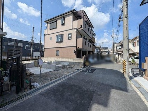 摂津市南別府町 新築戸建の前面道路含む現地写真