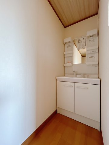 【中古戸建】児玉郡美里町大字阿那志の独立洗面台|■洗面室｜リフォーム済みの洗面室です。綺麗な状態でお渡しです！