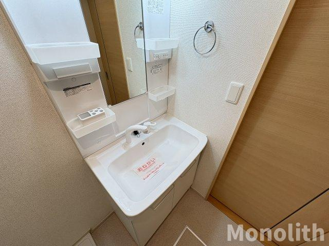 ヴィラサローネの洗面所