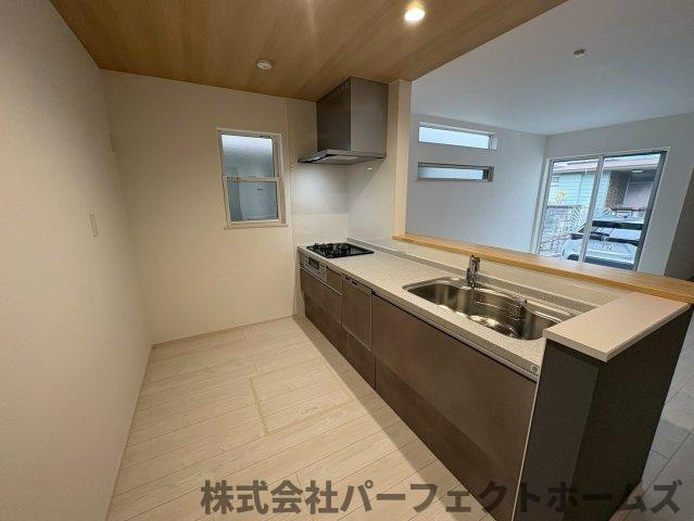 北中振1丁目戸建のキッチン|コンパクトなキッチンで掃除もラクラク