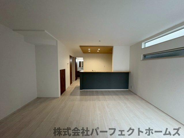 北中振1丁目戸建の居間・リビング|おしゃれな居間です