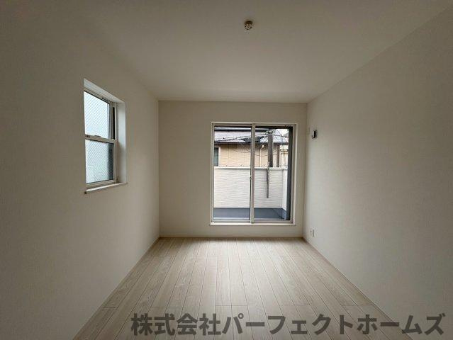 北中振1丁目戸建の洋室|ゆったりした洋室です