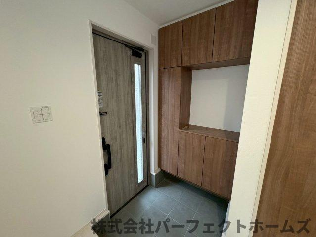 北中振1丁目戸建の玄関|収納もある玄関です