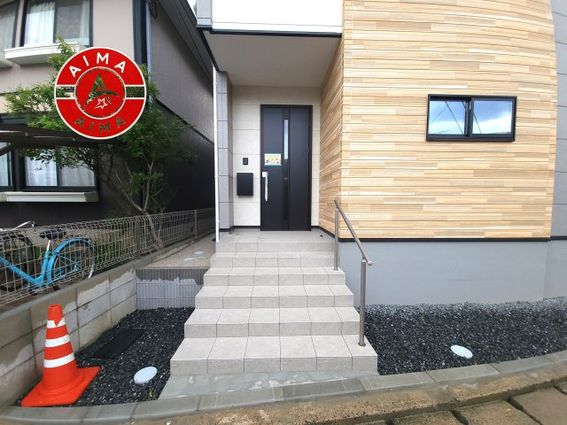 福岡市南区警弥郷2丁目第3-2棟（1号棟）　の玄関|おでかけの時も帰った時も、「我が家」を最初に感じでもらえる素敵な空間に。