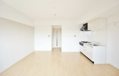 【居間・リビング】 | フルール・ラ・メール | 13.8帖のきれいなLDK。