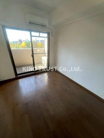 リーガル北梅田の居間・リビング|ゆったり過ごせるリビングです