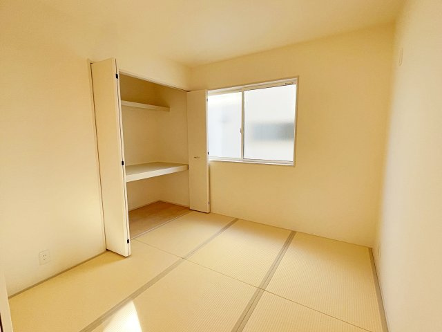 新築戸建・新築建売　いわき市勿来町関田西２丁目１期　勿来二小・勿来二中の和室|畳は足触りがいいので裸足で歩いても気持ちがいいです！