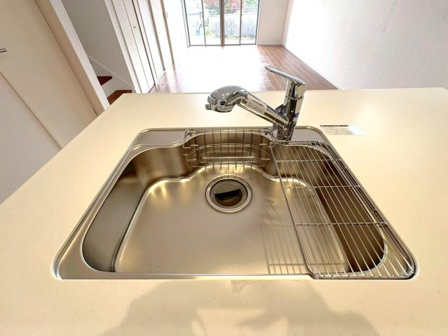 リビング２１帖４ＬＤＫ◆地下鉄線＆京阪線「御陵」駅徒歩２分◆駐車３台可能◆山科区御陵原西町２期のキッチン|シンク