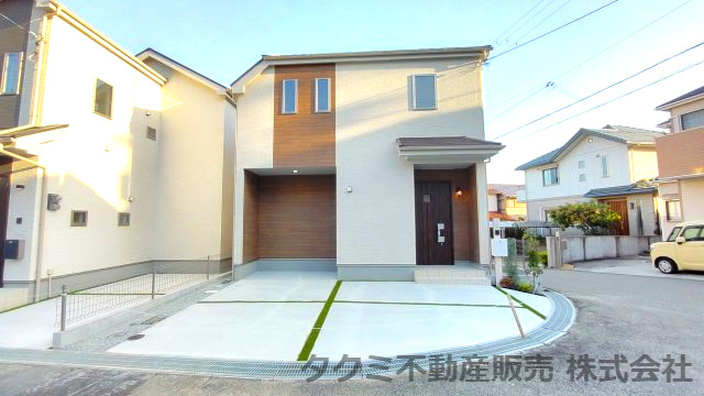 神戸市垂水区南多聞台　新築戸建て　A号棟の前面道路含む現地写真