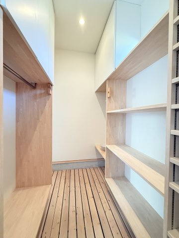 飯山町川原　デザイナーズ住宅の玄関|きれいな玄関です