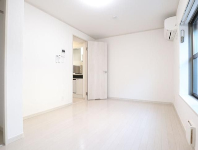 【洋室】 | イルトラッツォ梅島