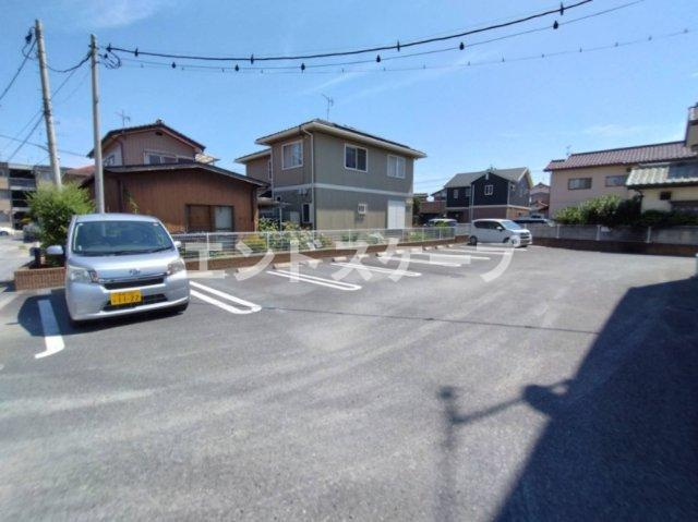 サンフラワー江木の駐車場|高崎、前橋のお部屋探しはエンドスケープまで！お客様の理想お聞かせ下さい♪