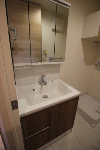 セタガヤロジの独立洗面台