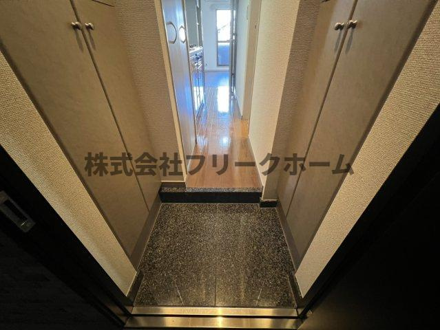 武蔵野市吉祥寺南町４丁目の賃貸マンションの玄関