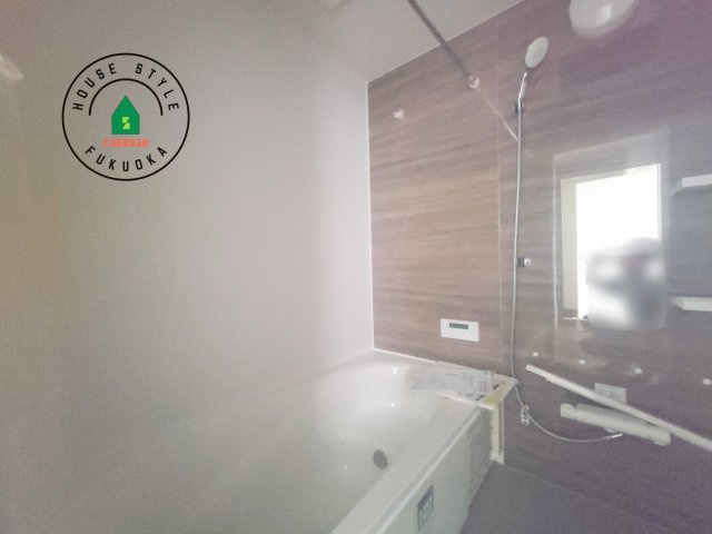 福岡市南区警弥郷2丁目第3-2棟（2号棟）　の内観：施工例|1日の疲れを癒してくれる広々バスルーム。雨の日のお洗濯にも大活躍な浴室乾燥機付です！