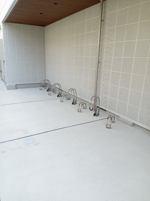 (シニア限定)ヘーベルヴィレッジクレイプマートルのその他共用部分|屋根付き駐輪場