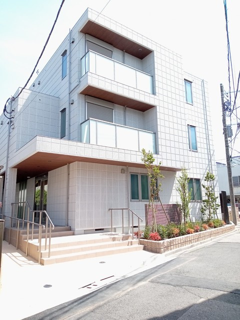 (シニア限定)ヘーベルヴィレッジクレイプマートルの外観