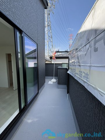 伊勢原市下糟屋2期　新築戸建　全5棟1号棟のバルコニー