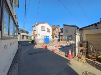 【前面道路含む現地写真】