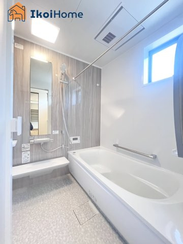 加古郡稲美町国北2丁目　新築戸建の浴室|【ホームページに現地動画掲載中】●年中無休：当日予約可●ゆったりご入浴いただける約1坪タイプの浴室♪