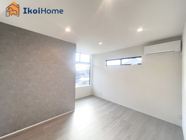 加古郡稲美町国北2丁目　新築戸建の寝室|【ホームページに現地動画掲載中】●年中無休：当日予約可●カーテン・カーテンレール未設置。ご相談下さい