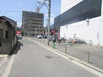 広島市安佐南区西原８丁目　土地の前面道路含む現地写真