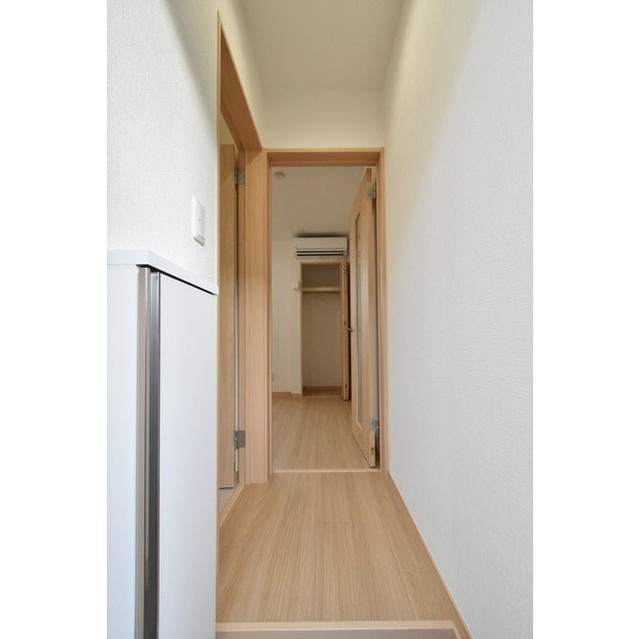 ブランノワール船橋の玄関|別間取りの写真となります。