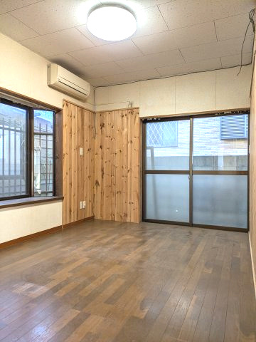 山武市松ケ谷ロ　平屋中古戸建の洋室|敷地約99坪平成9年8月築リビング約19.3帖 駐車3台可 海岸まで車約4分 バーベキューが可能です