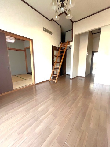 グリーンゲイブルスの居間・リビング